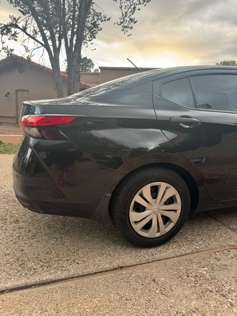 Used 2020 Nissan Versa S FWD image 13