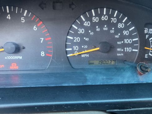 Used 1998 Toyota Tacoma 4x4 Regular Cab image 10