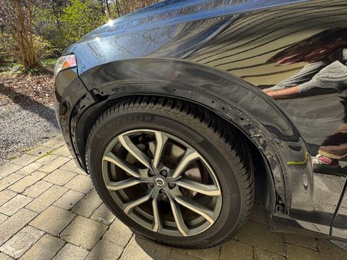 Used 2016 Volvo XC90 T6 Momentum w/ Momentum Plus Package image 11