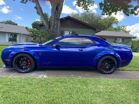 Used 2022 Dodge Challenger SRT Hellcat Redeye image 11