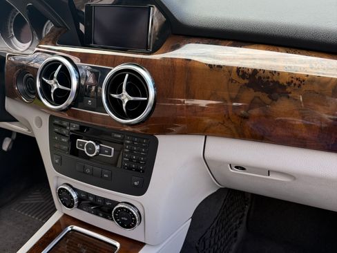 Used 2013 Mercedes-Benz GLK 350 4MATIC image 11
