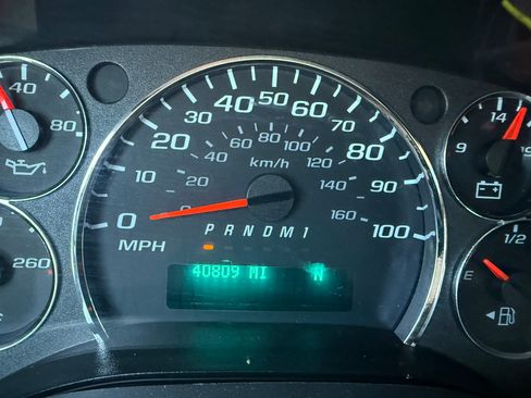 Used 2020 Chevrolet Express 3500 LT w/ LT Preferred Equipment Group image 8