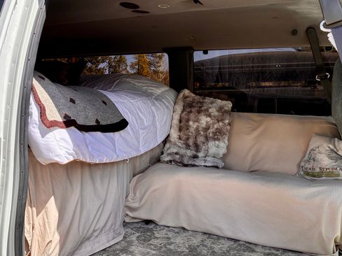 Used 1996 Ford E-350 and Econoline 350 Club Wagon image 8