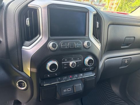 Used 2020 GMC Sierra 1500 Elevation w/ Elevation Value Package AWD/4WD image 12