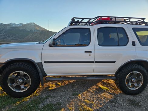Used 2004 Nissan Xterra SE S/C w/ (SRF) Sunroof Pkg image 10