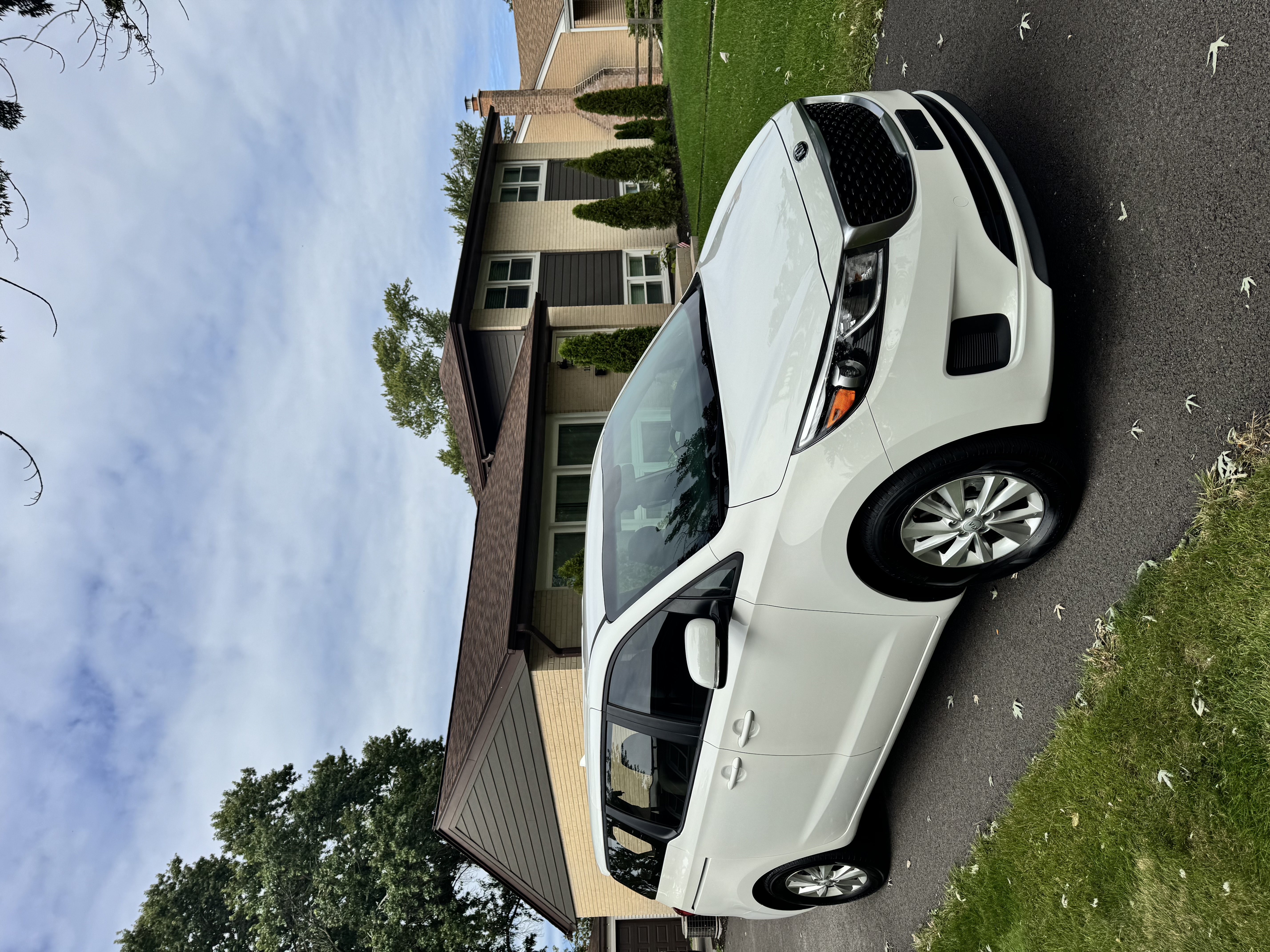 Used 2018 Kia Sedona L FWD image 8