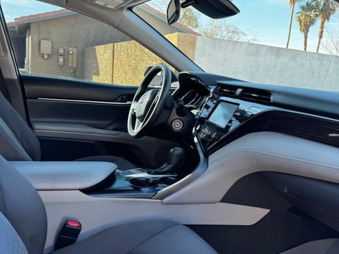 Used 2019 Toyota Camry LE image 14