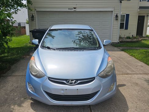 Used 2012 Hyundai Elantra GLS w/ Preferred Pkg 3 FWD image 2