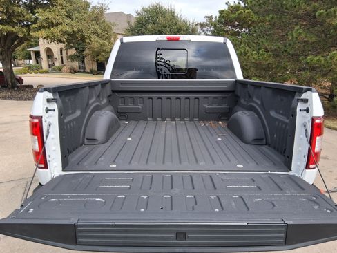 Used 2019 Ford F150 XLT w/ Equipment Group 302A Luxury image 8