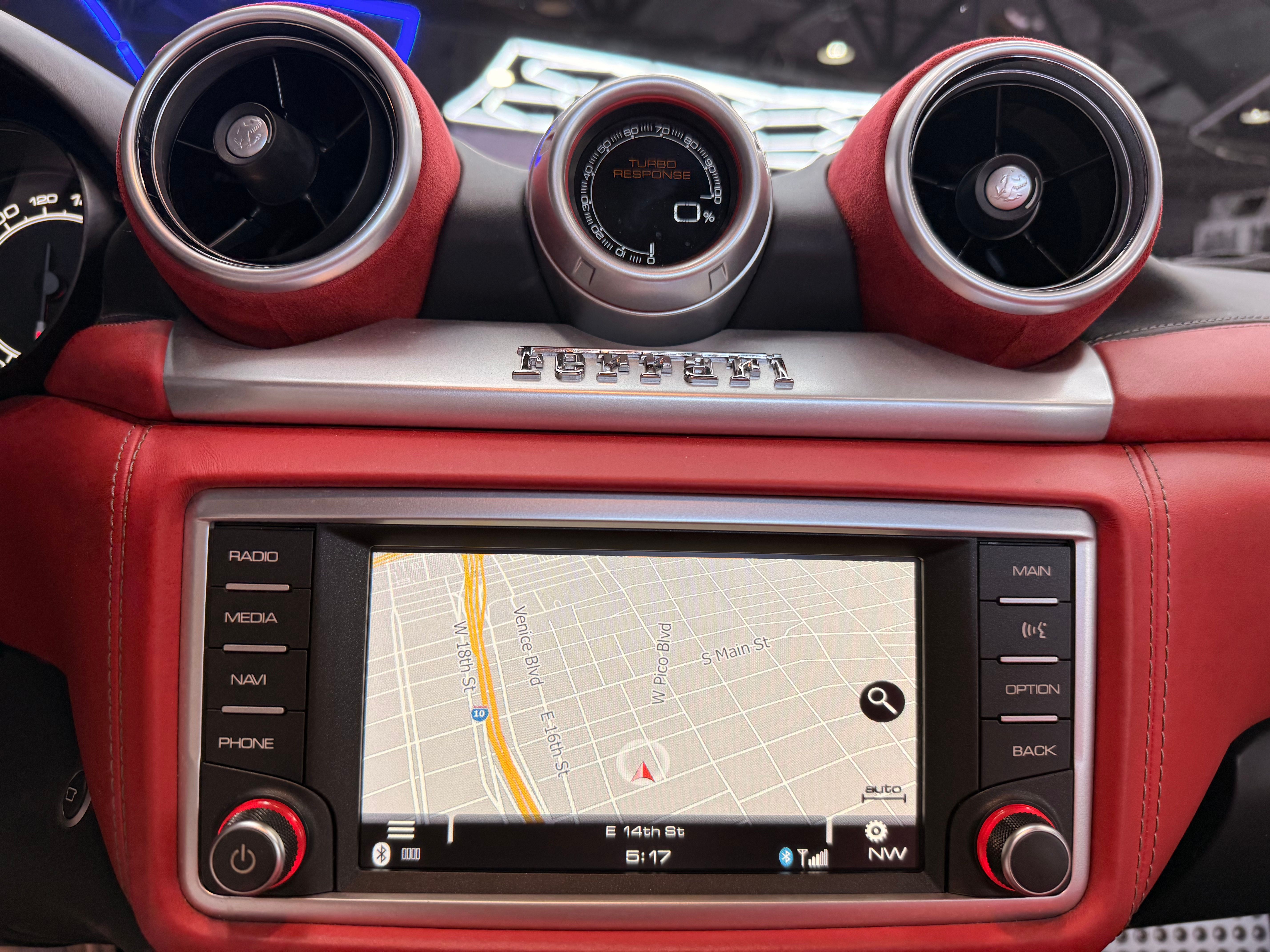 Used 2017 Ferrari California T RWD image 23