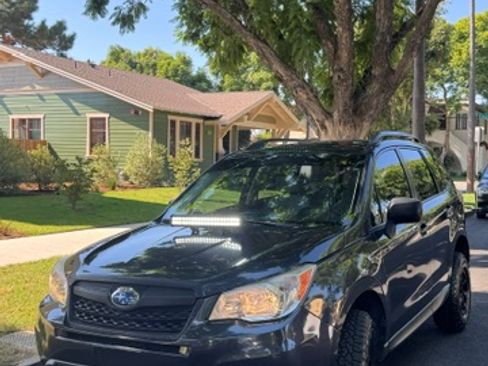 Used 2015 Subaru Forester 2.5i w/ Alloy Wheel Package image 12