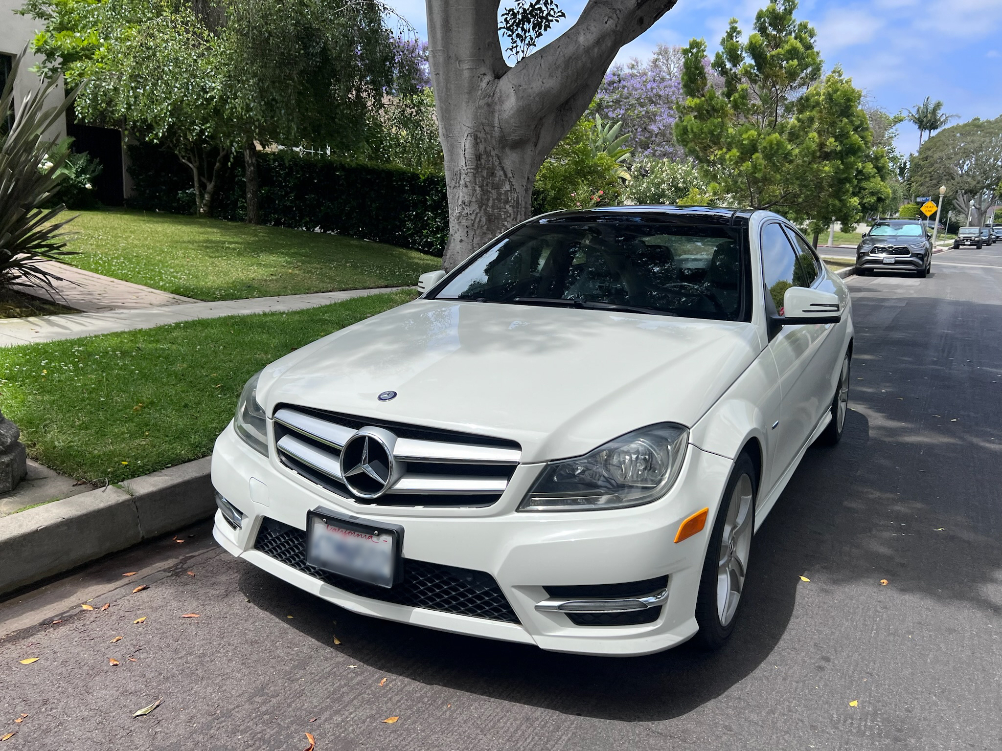 Used 2012 Mercedes-Benz C 250 Coupe image 1