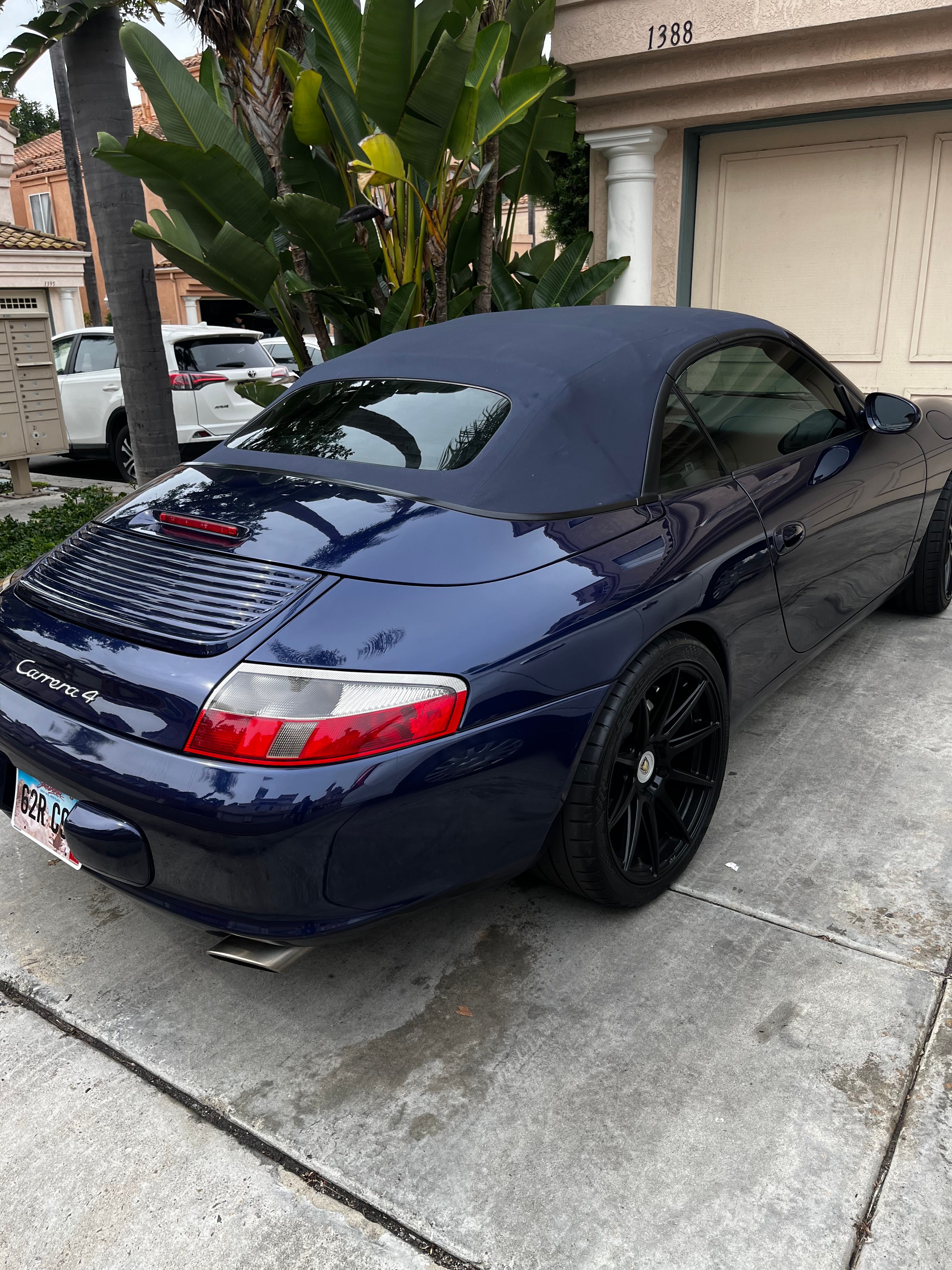 Used 2002 Porsche 911 Carrera 4 AWD/4WD image 8