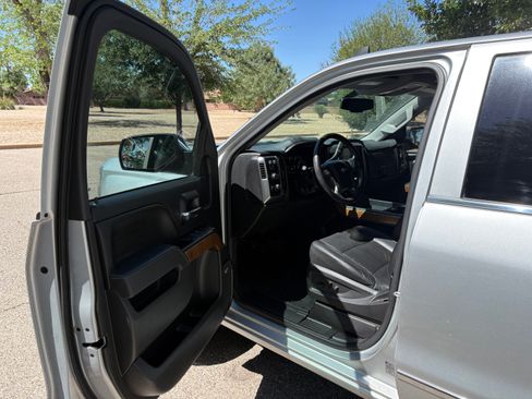 Used 2017 Chevrolet Silverado 1500 LTZ w/ Texas Edition AWD/4WD image 11