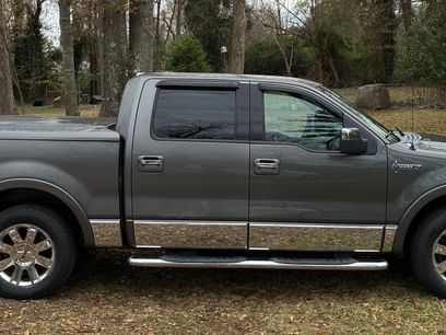 Used 2006 Lincoln Mark LT 2WD