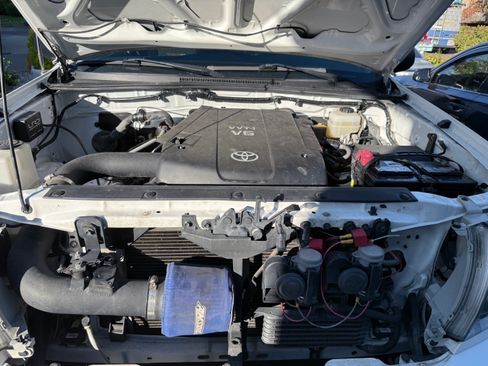 Used 2011 Toyota Tacoma 4x4 Access Cab V6 image 8