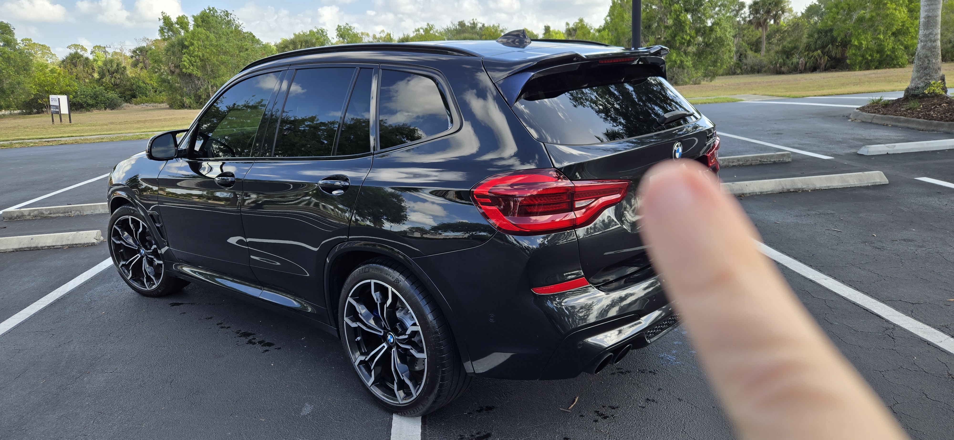 Used 2020 BMW X3 M w/ Executive Package AWD/4WD image 2