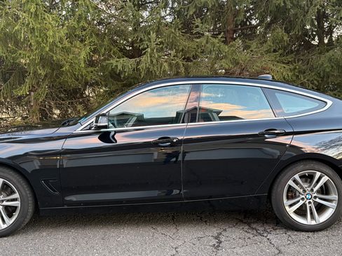 Used 2017 BMW 330i Gran Turismo xDrive image 11