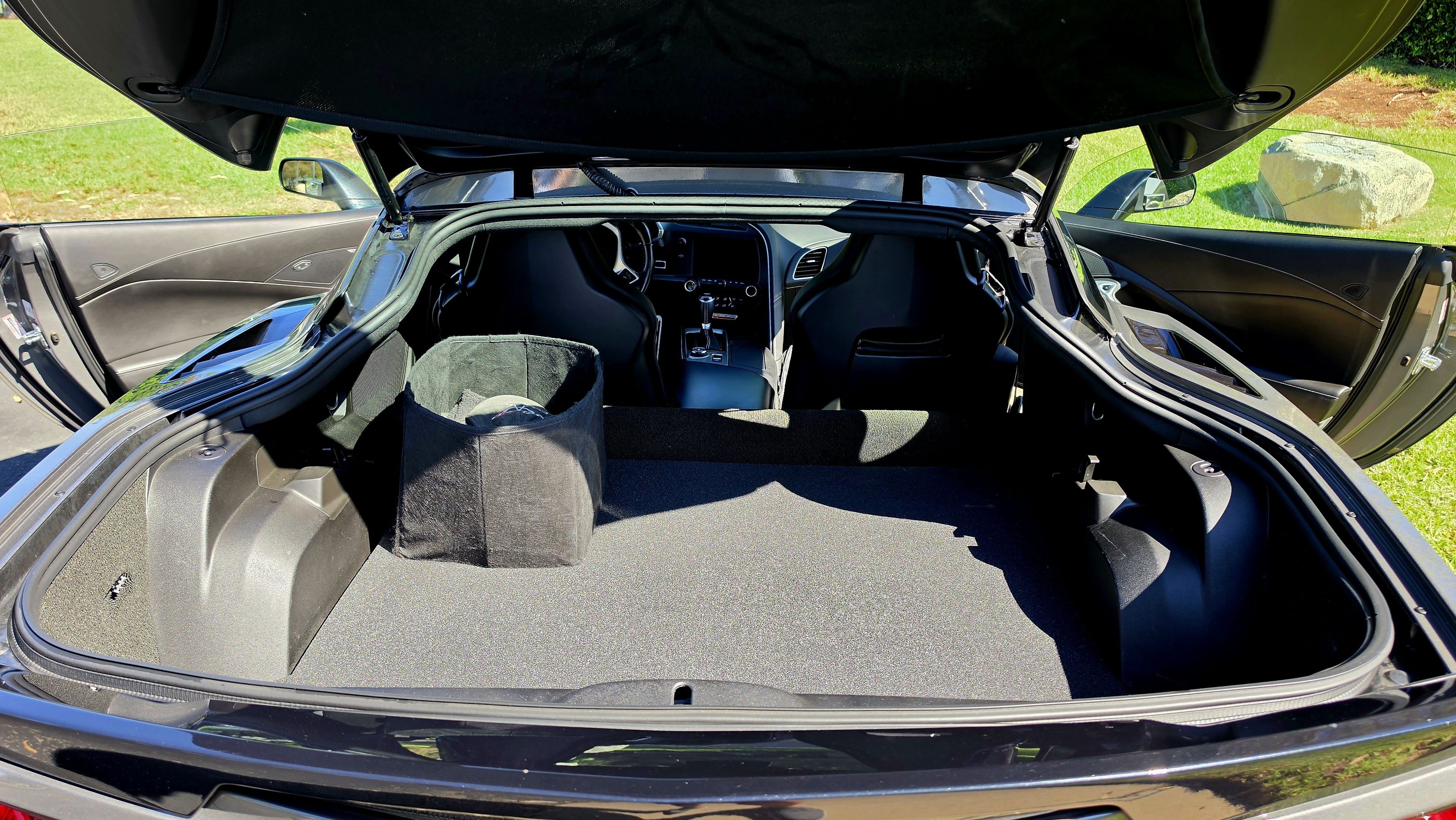 Used 2016 Chevrolet Corvette Stingray Coupe w/ Battery Protection Package RWD image 17