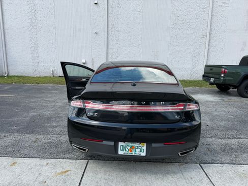 Used 2013 Lincoln MKZ FWD image 9