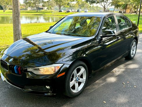 Used 2014 BMW 320i Sedan image 4