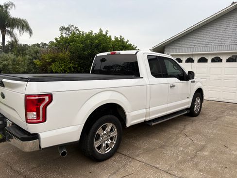 Used 2017 Ford F150 XLT w/ Equipment Group 301A Mid RWD image 4