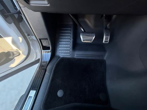 Used 2022 Land Rover Defender 90 image 23