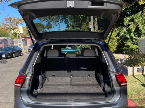 Used 2019 Volkswagen Tiguan SE image 11