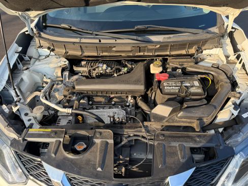 Used 2015 Nissan Rogue SV FWD image 13