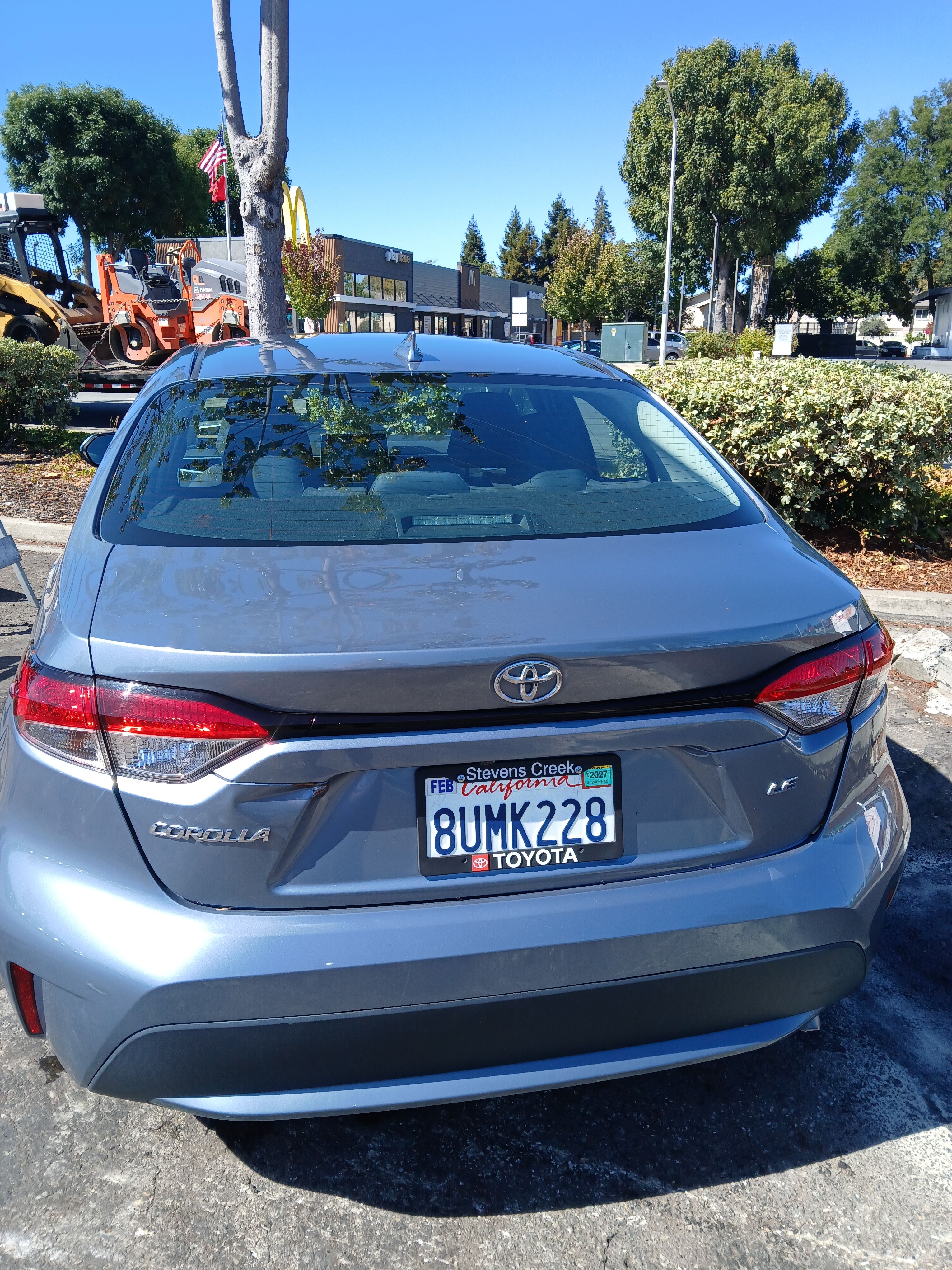Used 2020 Toyota Corolla LE FWD image 4