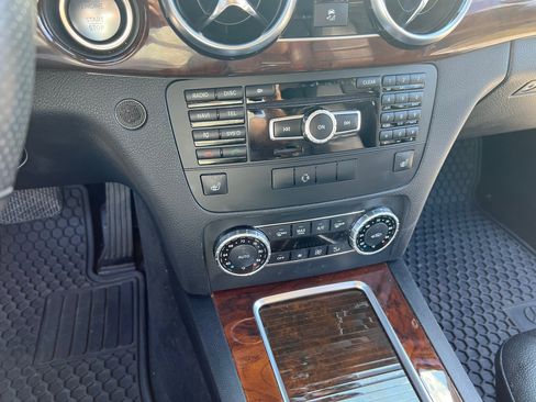 Used 2013 Mercedes-Benz GLK 250 BlueTEC 4MATIC image 28