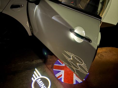 Used 2019 MINI Cooper 2-Door Hardtop image 17