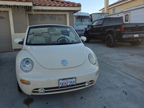 Used 2005 Volkswagen Beetle GLS image 9