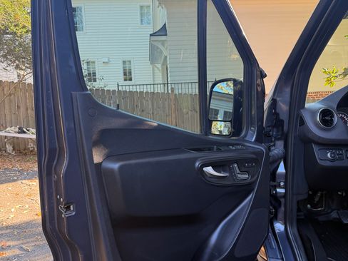 Used 2023 Mercedes-Benz Sprinter 3500 image 12