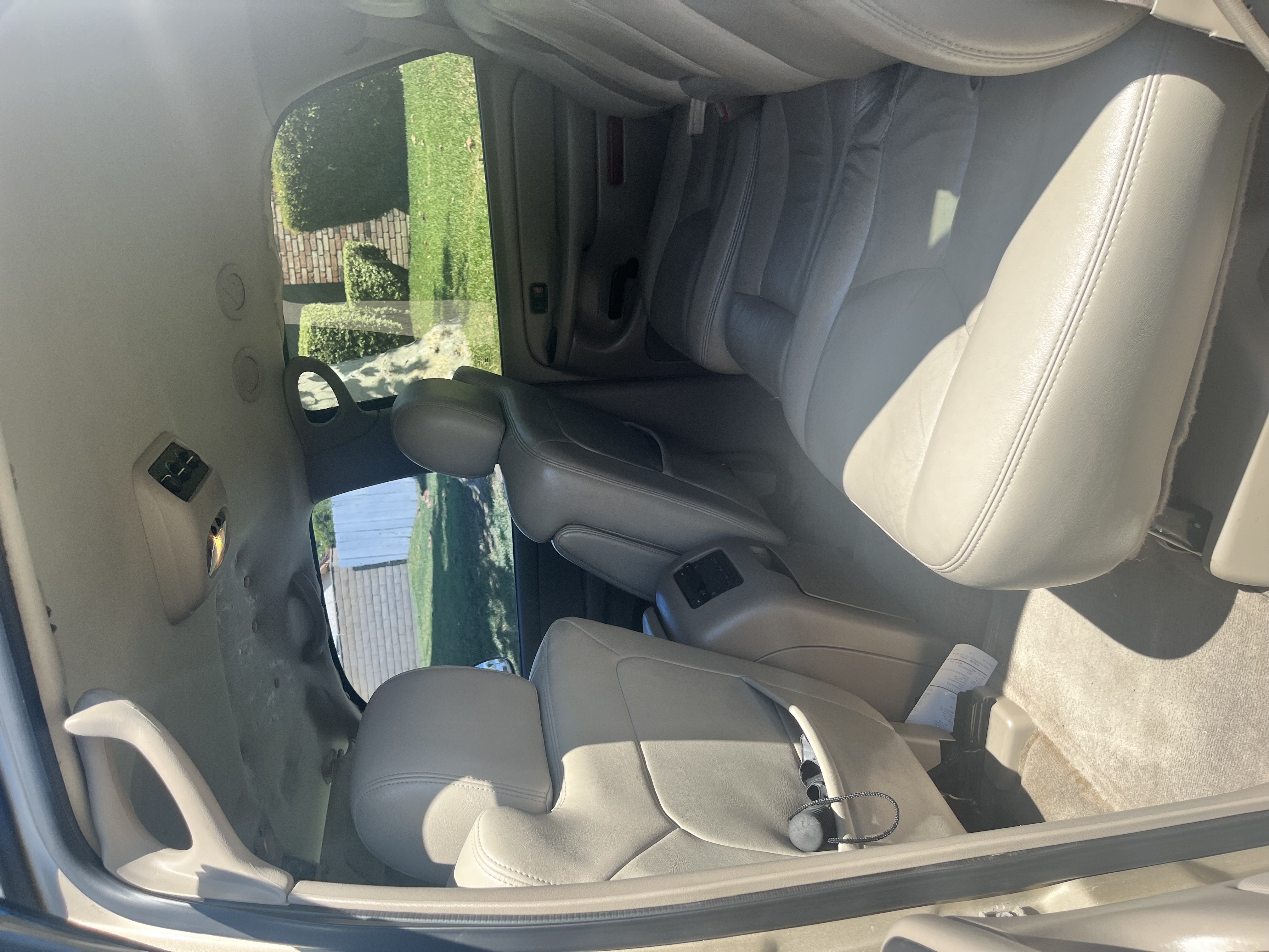 Used 2005 Chevrolet Tahoe LS w/ Preferred Equipment Group RWD image 6