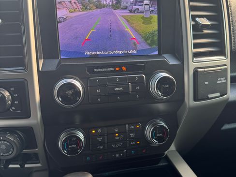 Used 2020 Ford F150 Lariat w/ Equipment Group 502A Luxury image 13