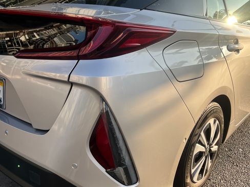 Used 2017 Toyota Prius Prime Advanced image 6