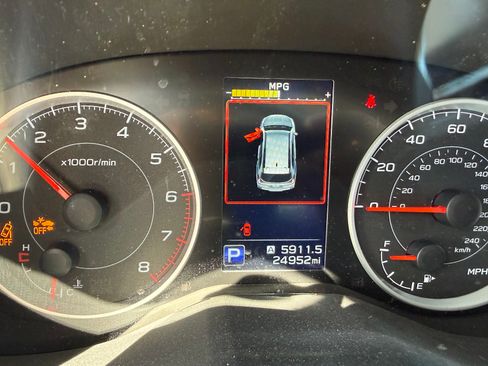 Used 2021 Subaru Ascent Premium w/ Convenience Package image 16