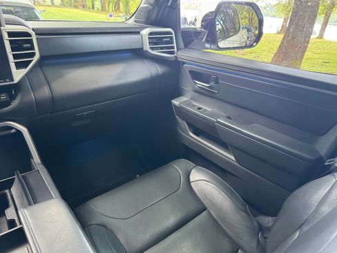 Used 2022 Toyota Tundra Platinum AWD/4WD image 8