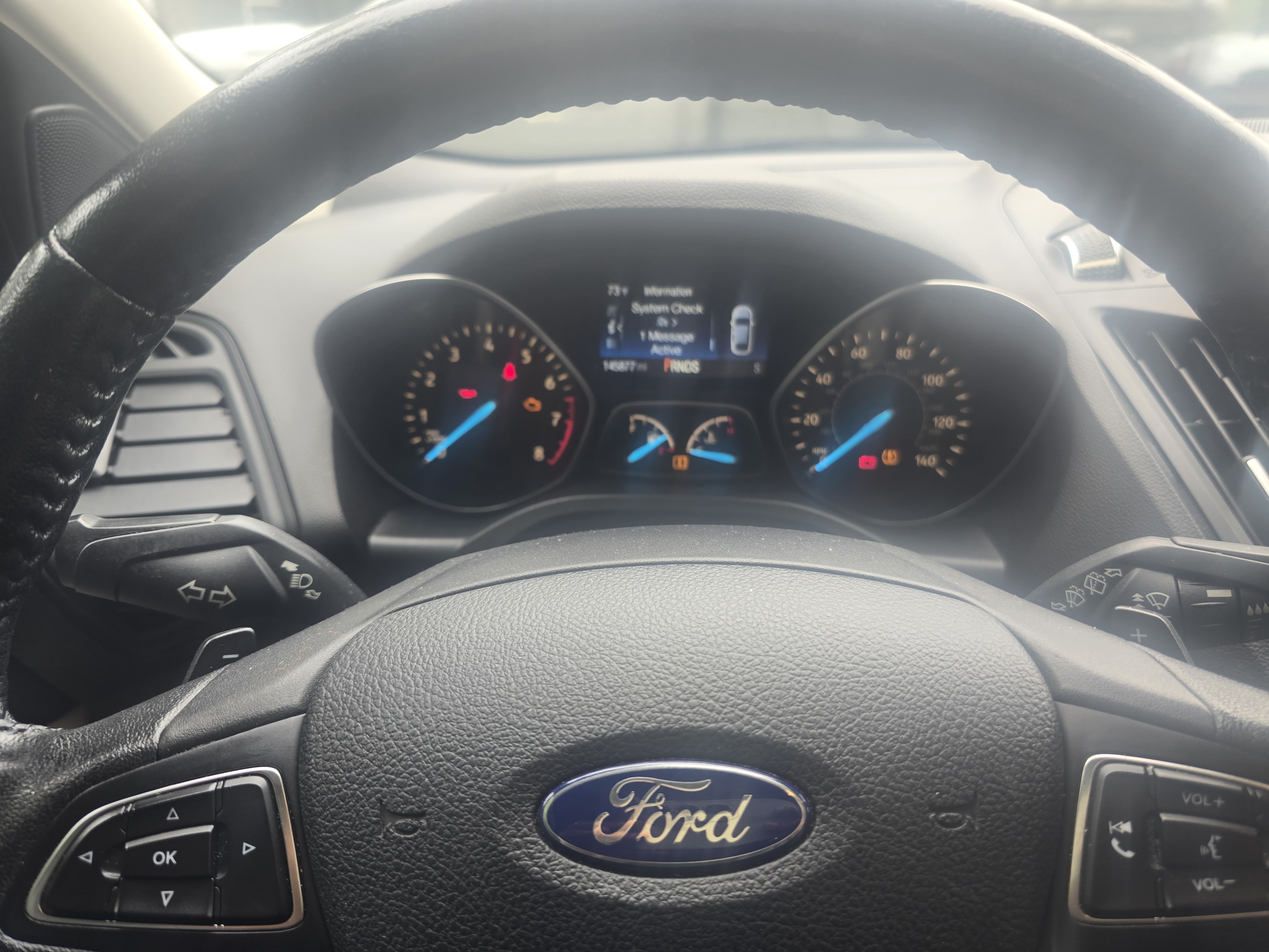 Used 2017 Ford Escape SE w/ SE Leather Comfort Package FWD image 4
