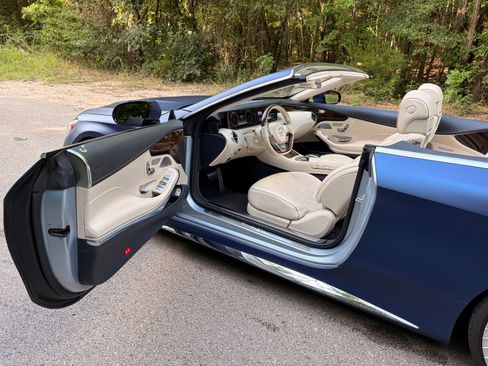 Used 2017 Mercedes-Benz S 550 Cabriolet image 26