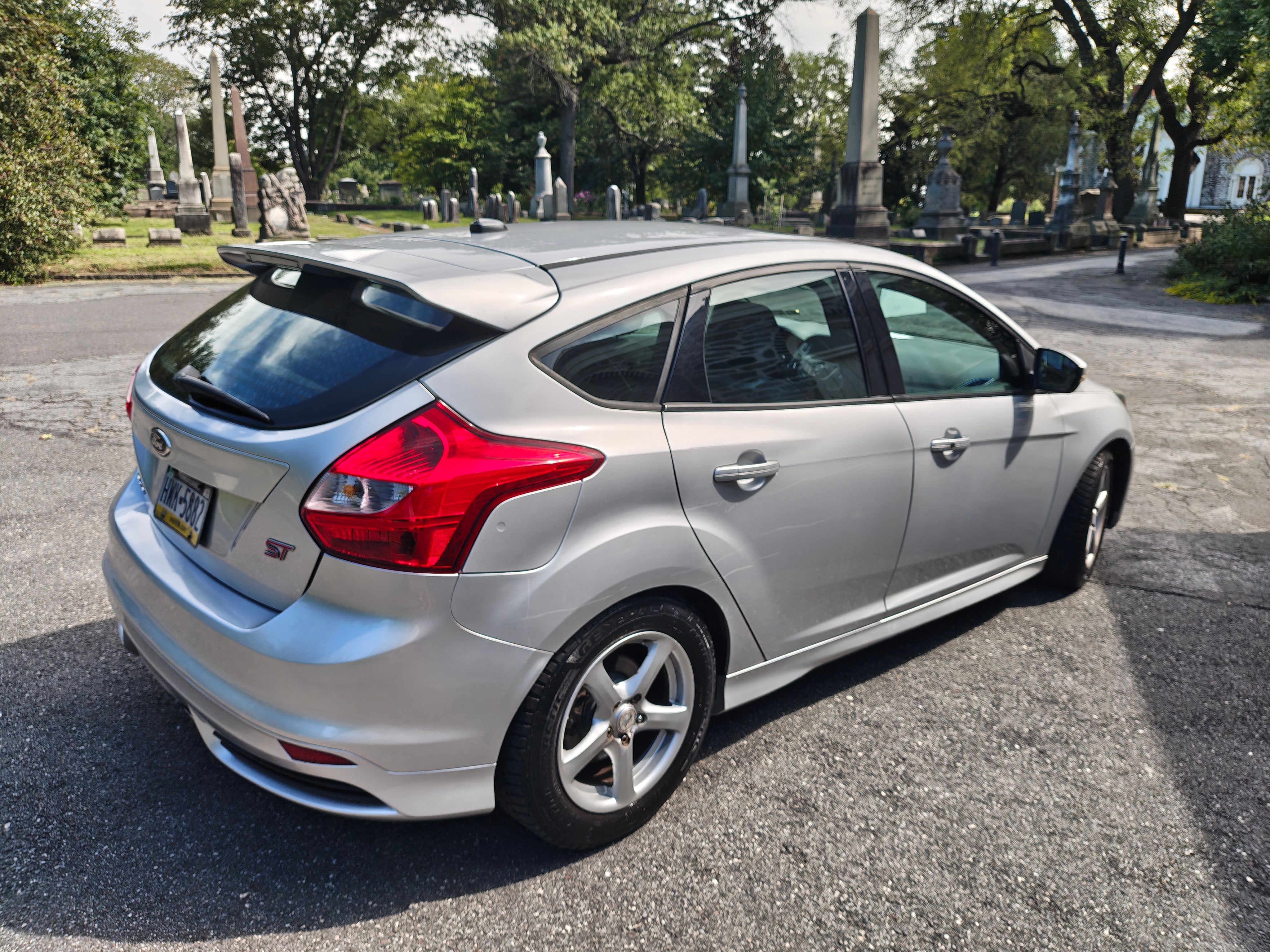 Used 2014 Ford Focus ST FWD image 9