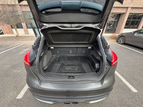 Used 2016 Ford Focus ST w/ Equipment Group 402A image 10