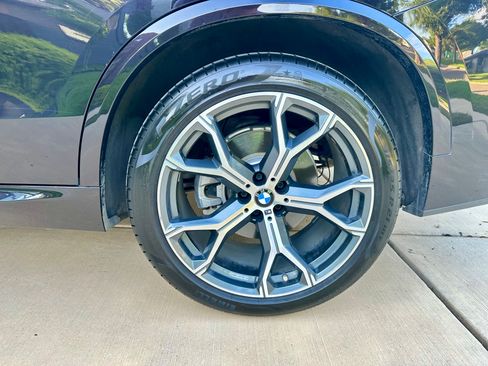 Used 2019 BMW X5 xDrive40i w/ M Sport Package AWD/4WD image 10