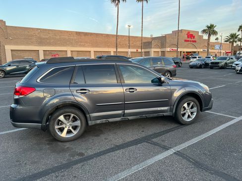 Used 2014 Subaru Outback 2.5i Limited AWD/4WD image 4