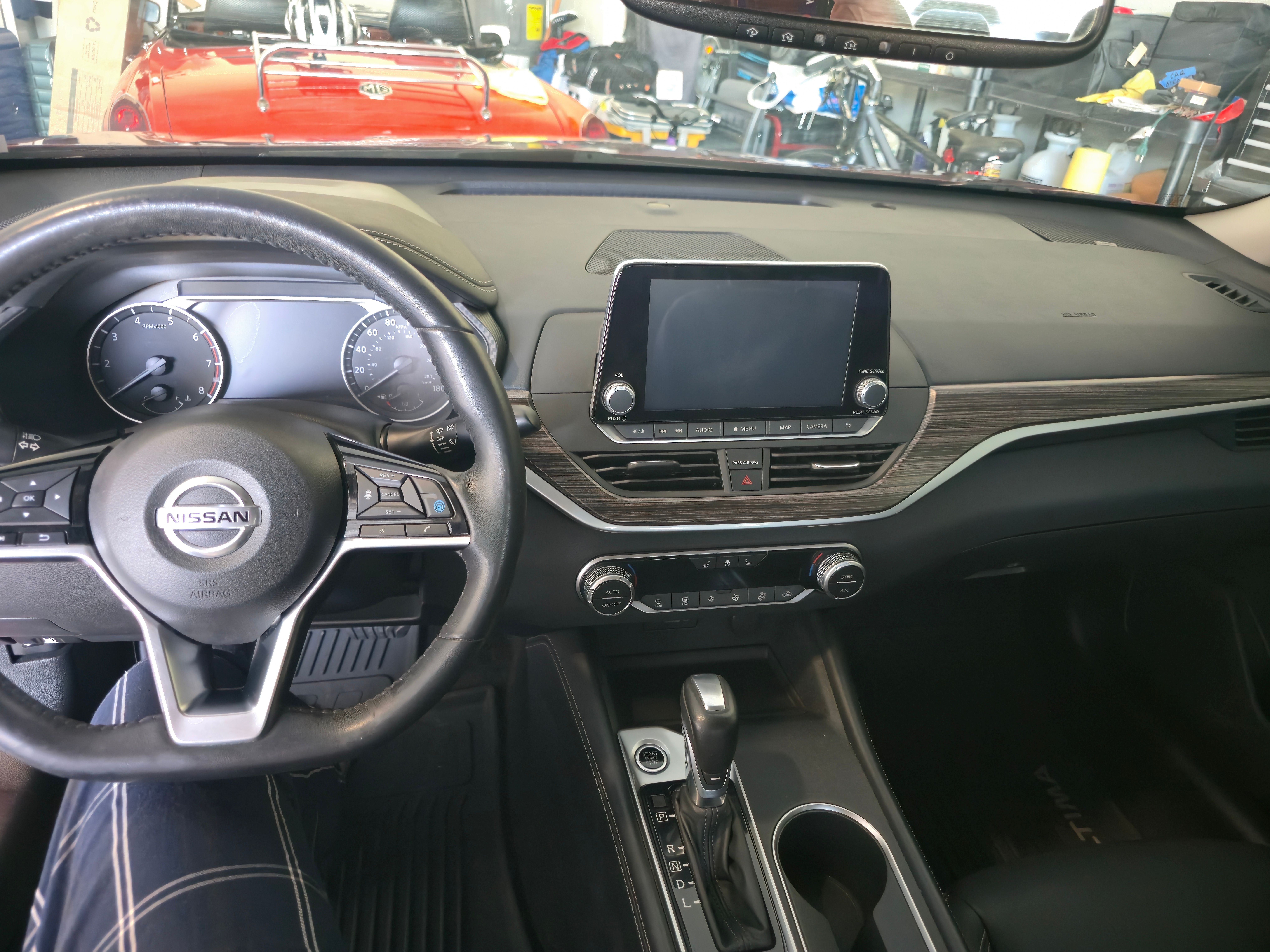 Used 2019 Nissan Altima 2.0 Platinum FWD image 12