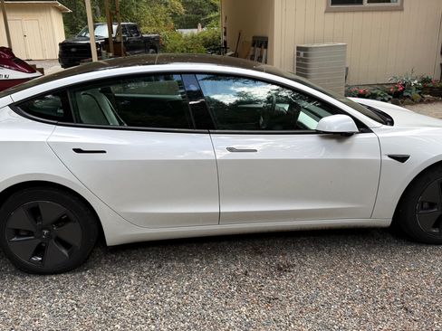 Used 2021 Tesla Model 3 Long Range AWD/4WD image 10