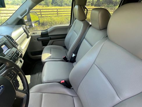 Used 2021 Ford F450 XL w/ Power Equipment Group image 10