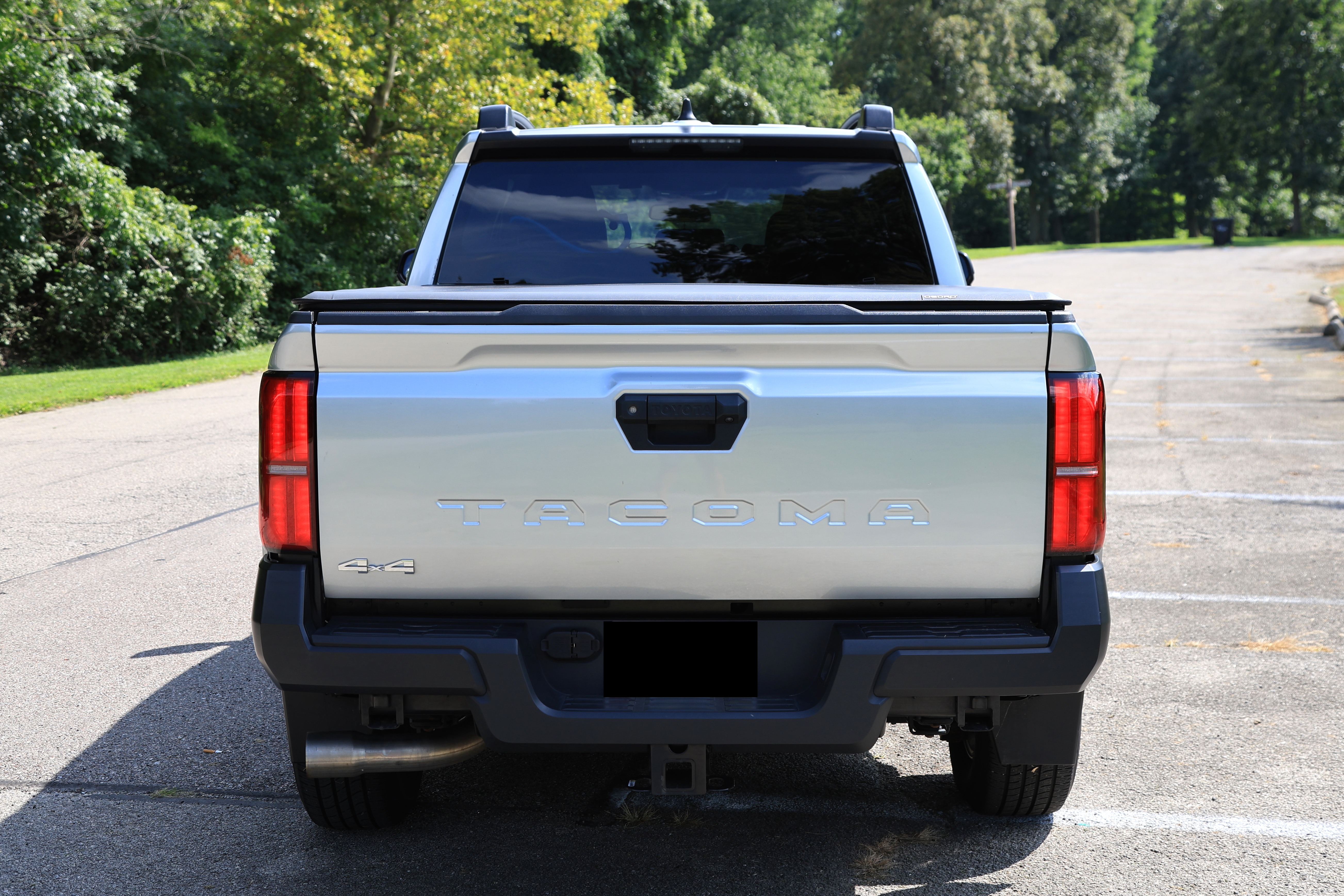Used 2024 Toyota Tacoma SR AWD/4WD image 5