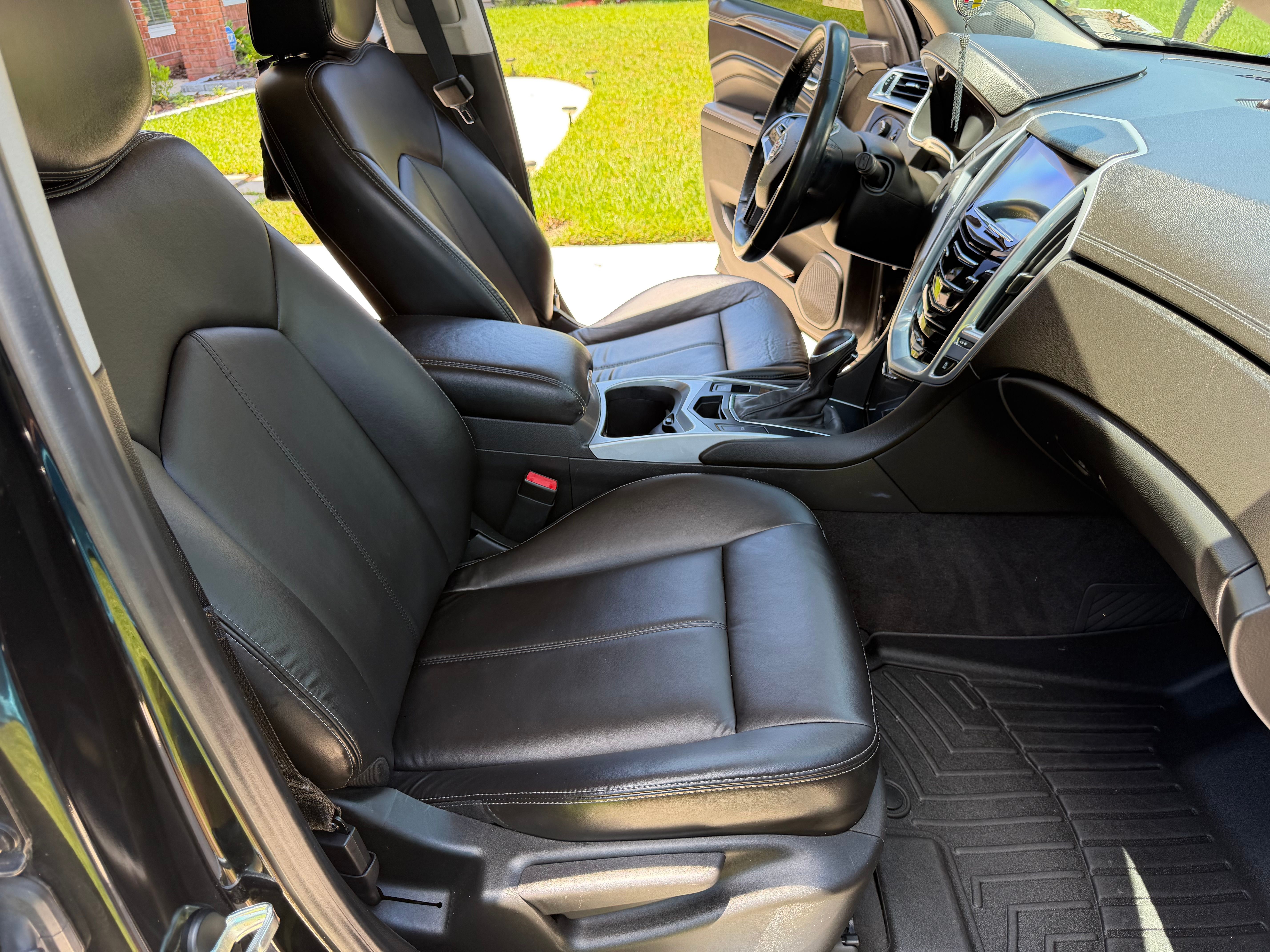 Used 2013 Cadillac SRX FWD image 13